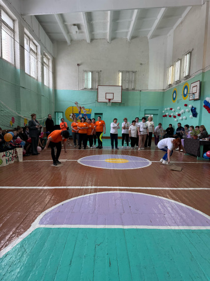 В нашей школе прошли эстафеты "Моя спортивная мама".